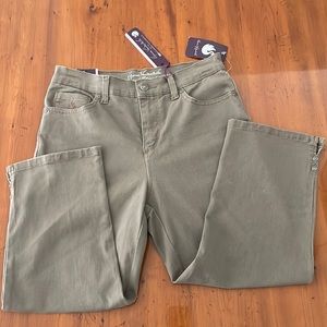 Gloria, Vanderbilt Capri, classic rise, khaki jeans size 4P